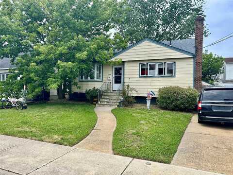 256 Westside Avenue, Freeport, NY 11520