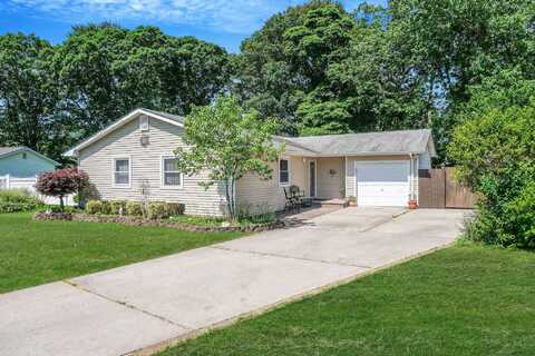 7 Stanley Court, Ronkonkoma, NY 11779