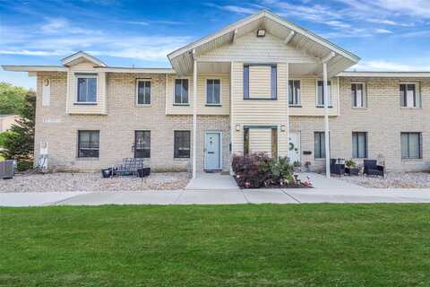 17 Pueblo Court, Coram, NY 11727