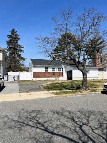 16 Joyce Avenue, Massapequa, NY 11758