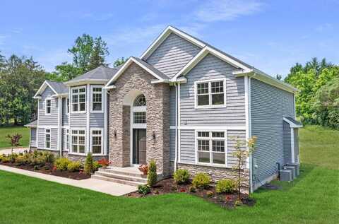 28 Meadow Glen Road, Northport, NY 11768