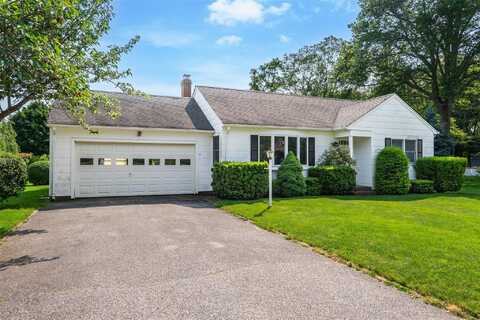 3000 Pequash Avenue, Cutchogue, NY 11935