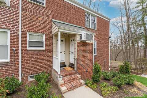 108 Edwards Street, Roslyn Heights, NY 11577