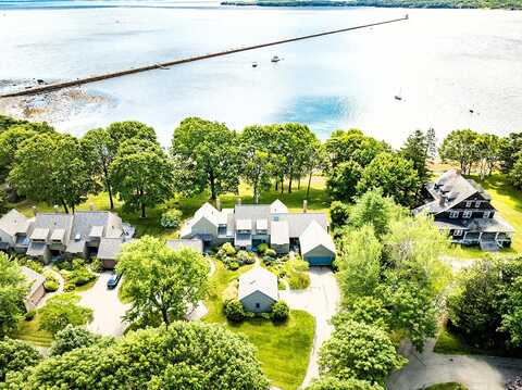 9 Jameson Point Road, Rockland, ME 04841