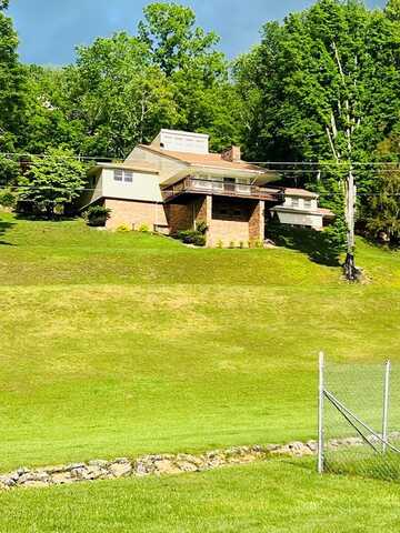 515 Cedar Avenue, HINTON, WV 25951