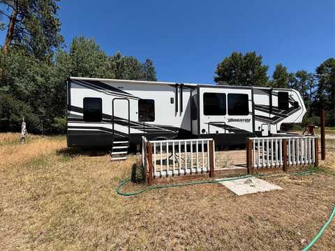 208 Waldo Street, Darby, MT 59829