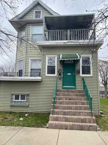 636 S 13th Avenue, Maywood, IL 60153
