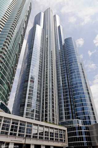 1211 S Prairie Avenue, Chicago, IL 60605