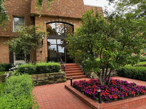 1230 Park Avenue, Highland Park, IL 60035