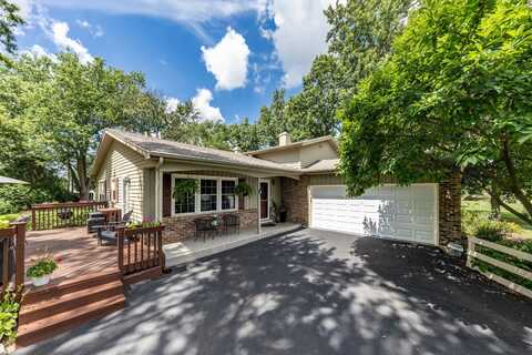 26w430 Natalie Court, Carol Stream, IL 60188