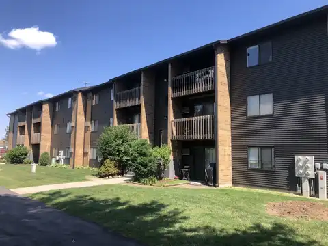 651 Virginia Road, Crystal Lake, IL 60014