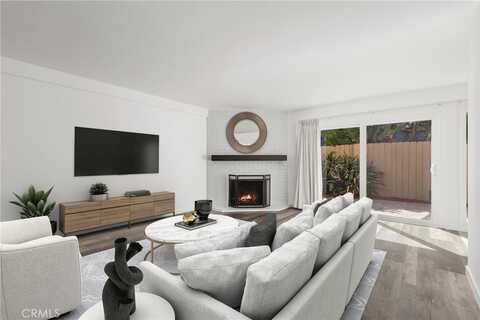 1741 Tustin Avenue, Costa Mesa, CA 92627