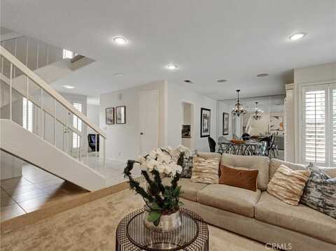 43 Glenhurst, Irvine, CA 92604