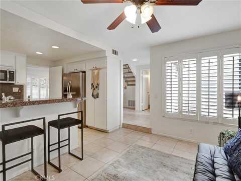 43 Glenhurst, Irvine, CA 92604