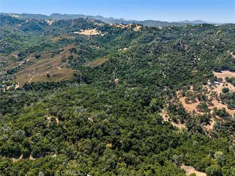 8600 Fawn Ln, Paso Robles, CA 93446