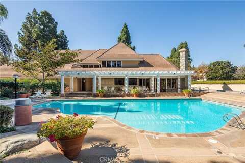 2571 Plaza Del Amo, Torrance, CA 90503