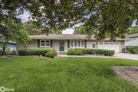 742 S 10th Avenue, Washington, IA 52353