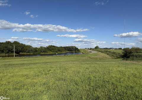158 Lake Drive, Melrose, IA 52569