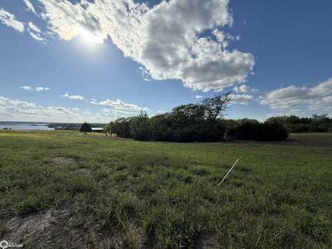 245 Lake Drive, Melrose, IA 52569