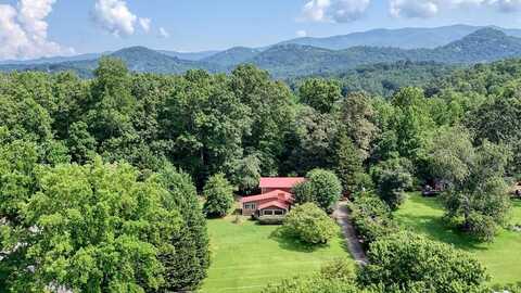 60 Cardinal Lane, Hayesville, NC 28904