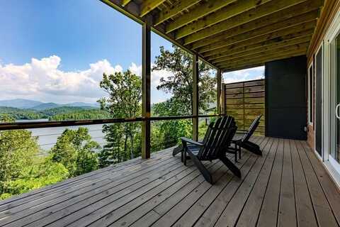 73 Cherokee Lane, Robbinsville, NC 28771