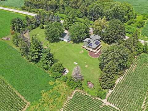 3739 West Cedarville Road, Freeport, IL 61032