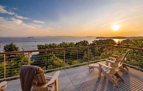 11 Lakeview Terrace, Burlington, VT 05401