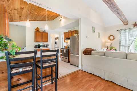 6 Badger Road, Goshen, NH 03752
