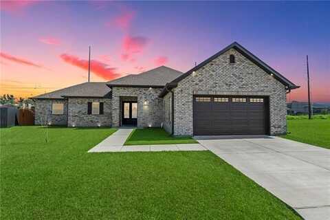 218 BELLE ORMOND Circle, Destrehan, LA 70047