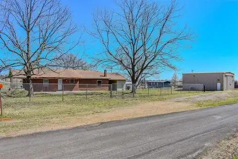 1201 4250 Road, Hugo, OK 74743