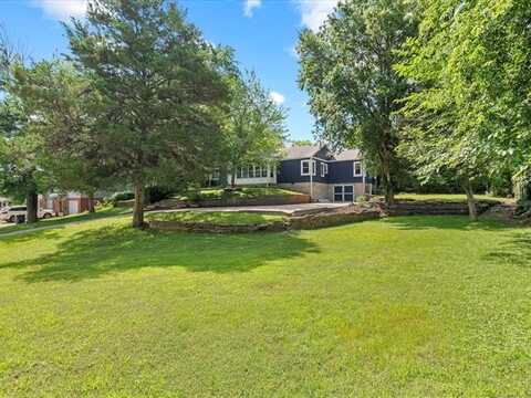 215 E 18th Street, Bartlesville, OK 74003