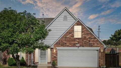 4932 W Commercial Street, Broken Arrow, OK 74012