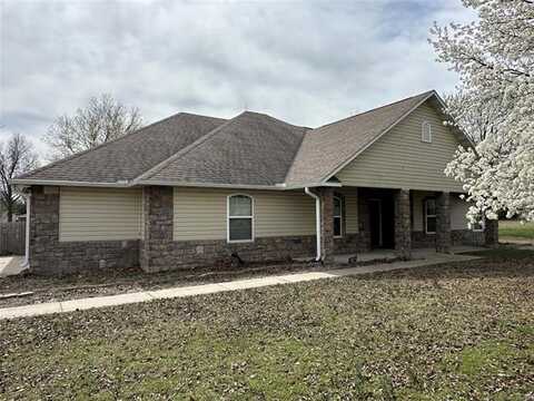 102 Morning Lane, Coffeyville, KS 67337