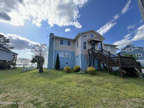 321 Riverside Drive, New Bern, NC 28560