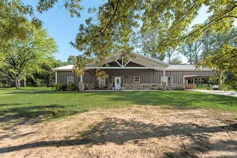 620 County Road 2325, Telephone, TX 75488