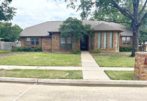1601 Oak Creek Drive, Lewisville, TX 75077