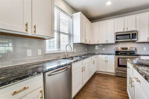 1321 Palm Canyon Drive, Dallas, TX 75204
