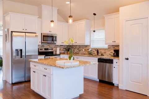 2008 Hill Crest Court, Weatherford, TX 76086