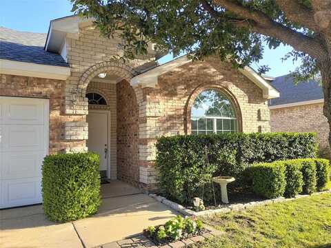 3908 Cedar Falls Drive, Fort Worth, TX 76244