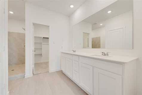 2613 Wispy Creek Drive, Fort Worth, TX 76108