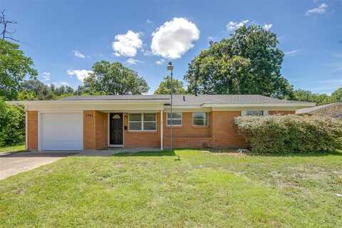 5705 Wheaton Drive, Fort Worth, TX 76133
