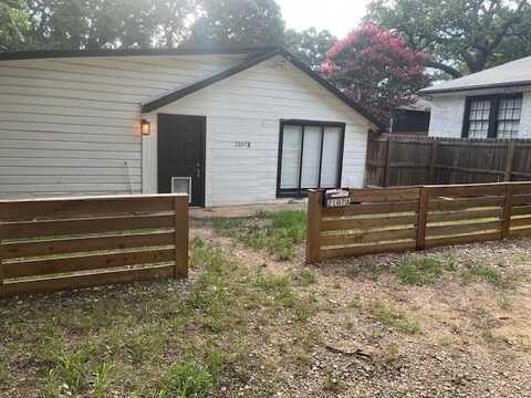 2107 W Oak Street, Denton, TX 76201