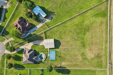 10332 Round Hill Road, Fort Worth, TX 76131