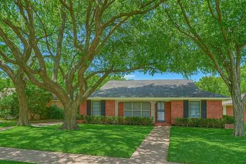 6729 Ravendale Lane, Dallas, TX 75214