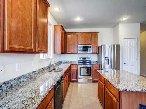 8117 Kurgan Trail, Fort Worth, TX 76131