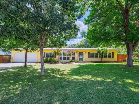 4002 Austin Avenue, Brownwood, TX 76801