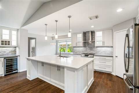 4132 Candlenut Lane, Dallas, TX 75244