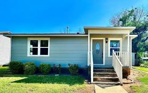 903 N 4th Street, Ballinger, TX 76821
