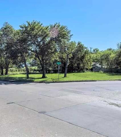 2605 Clinton Avenue, Fort Worth, TX 76164