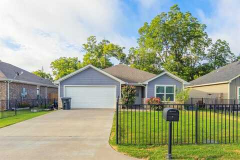 116 Peacock Street, Cleburne, TX 76031